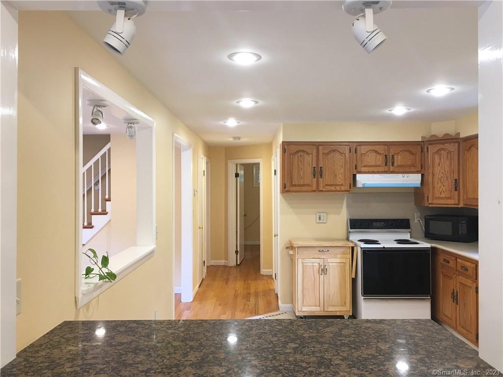 11 Fernwood Road Avon CT 06001