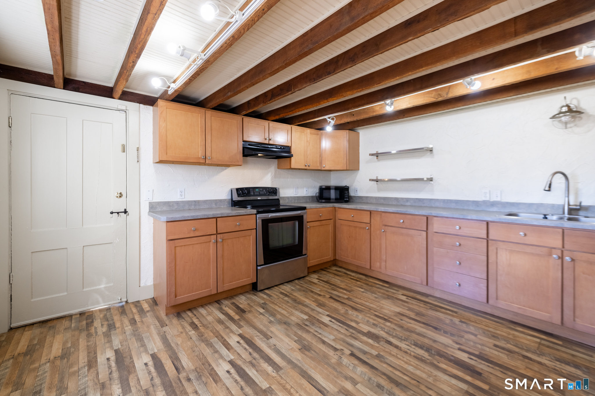 1187 Mount Carmel Avenue North Haven CT 06518