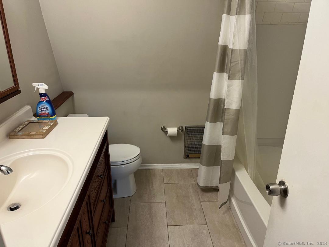 106 West Shore Road Ellington CT 06029