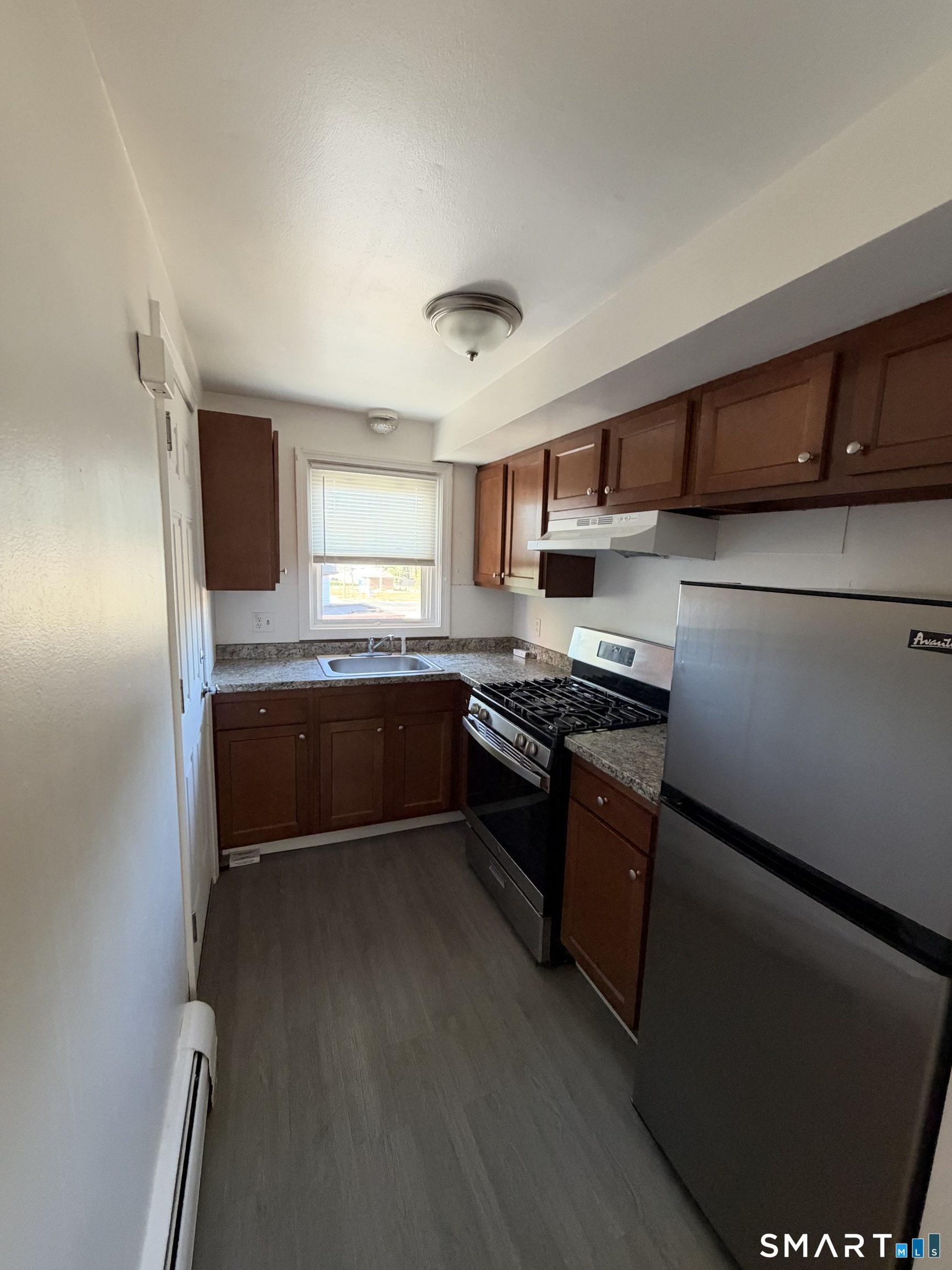 Hamden CT, 68 Warner Street, Unit B2