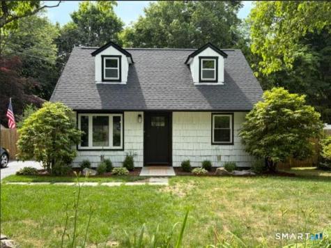 102 Old Barn West Road Stamford CT 06905