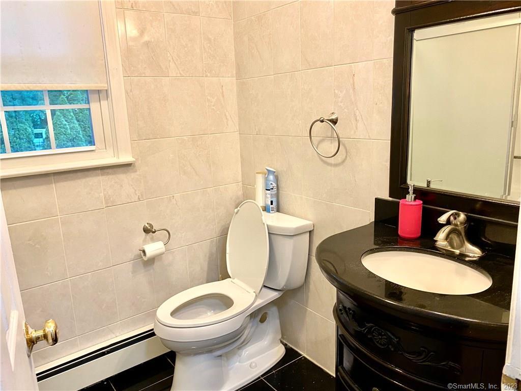 1 Lakewood Drive South Windsor CT 06074