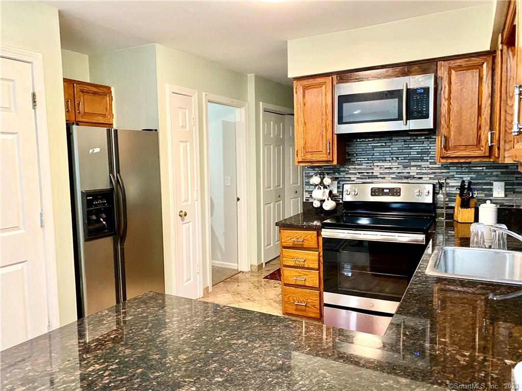 1 Lakewood Drive South Windsor CT 06074