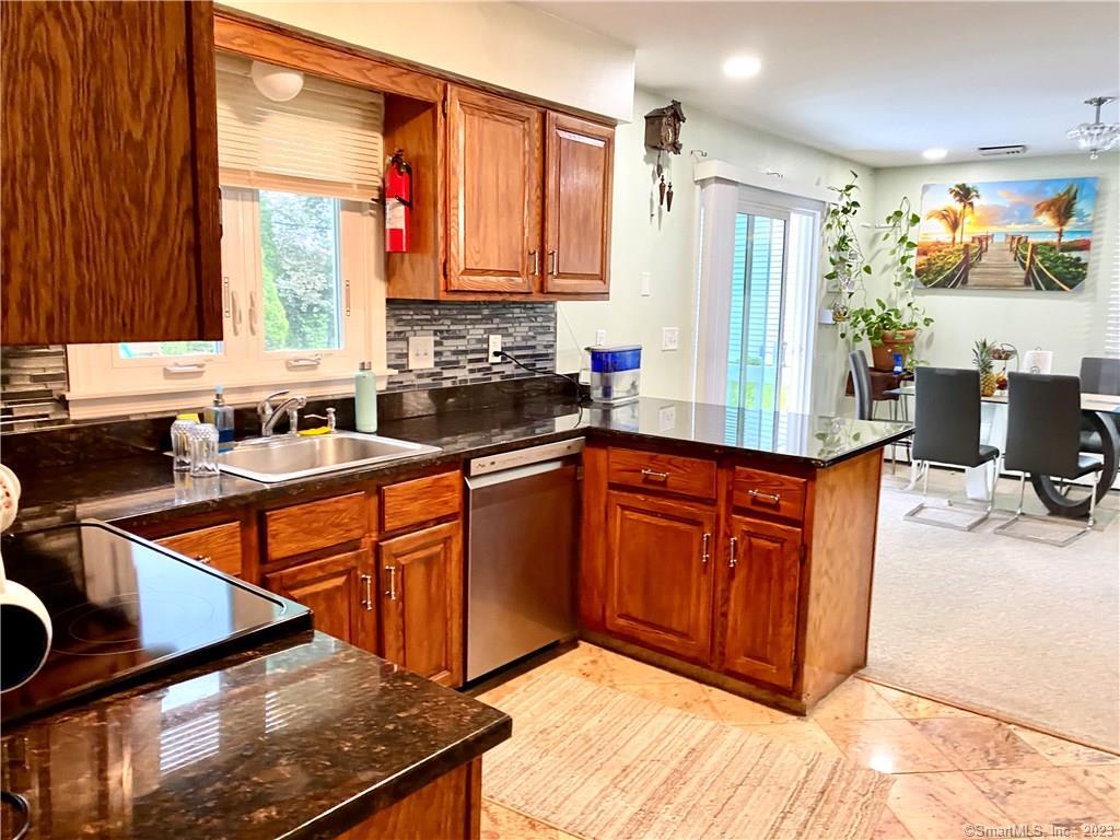 1 Lakewood Drive South Windsor CT 06074