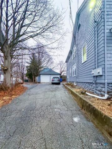 23 Lake Street Waterbury CT 06708