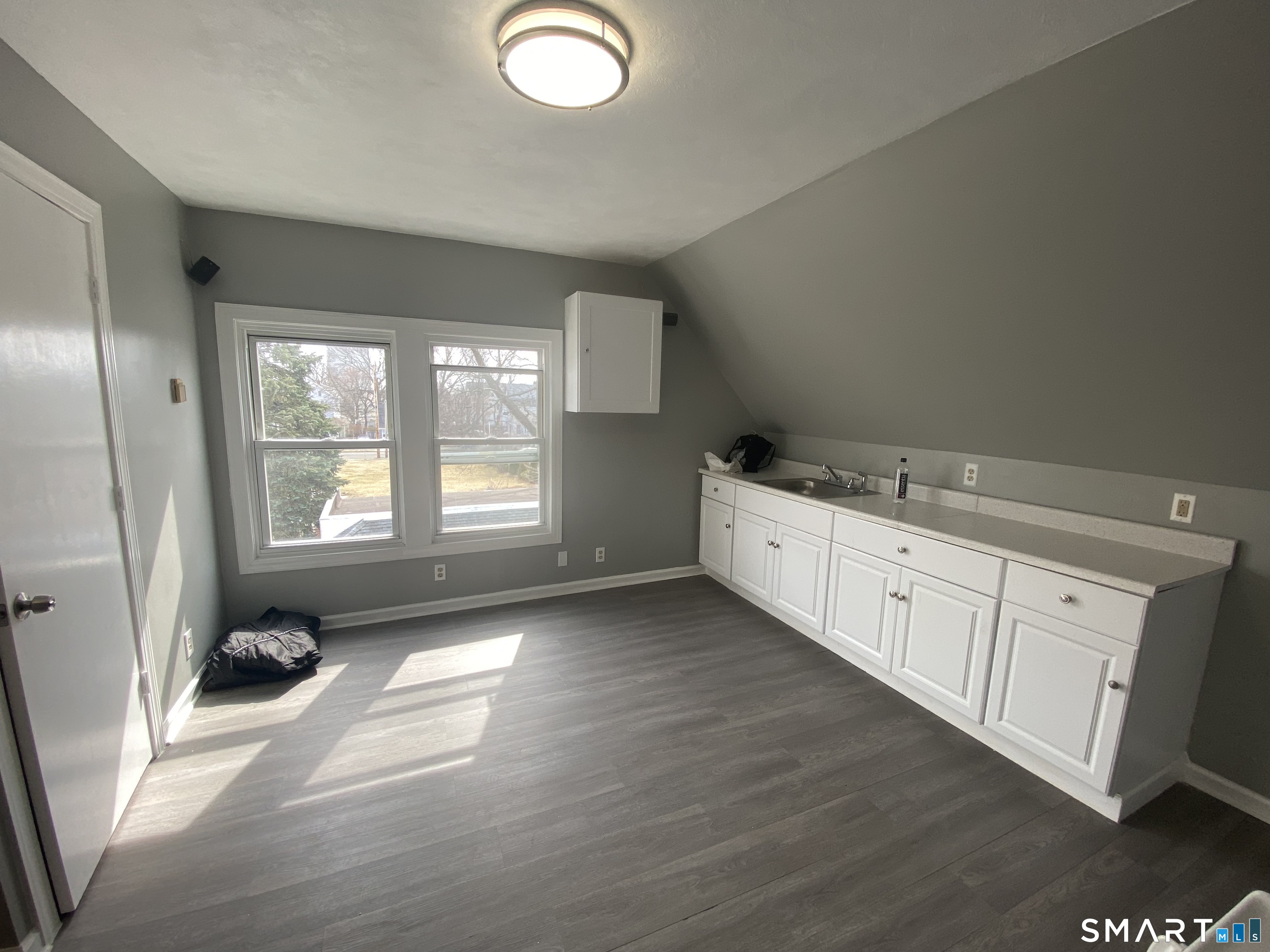 358 Blohm Street West Haven CT 06516