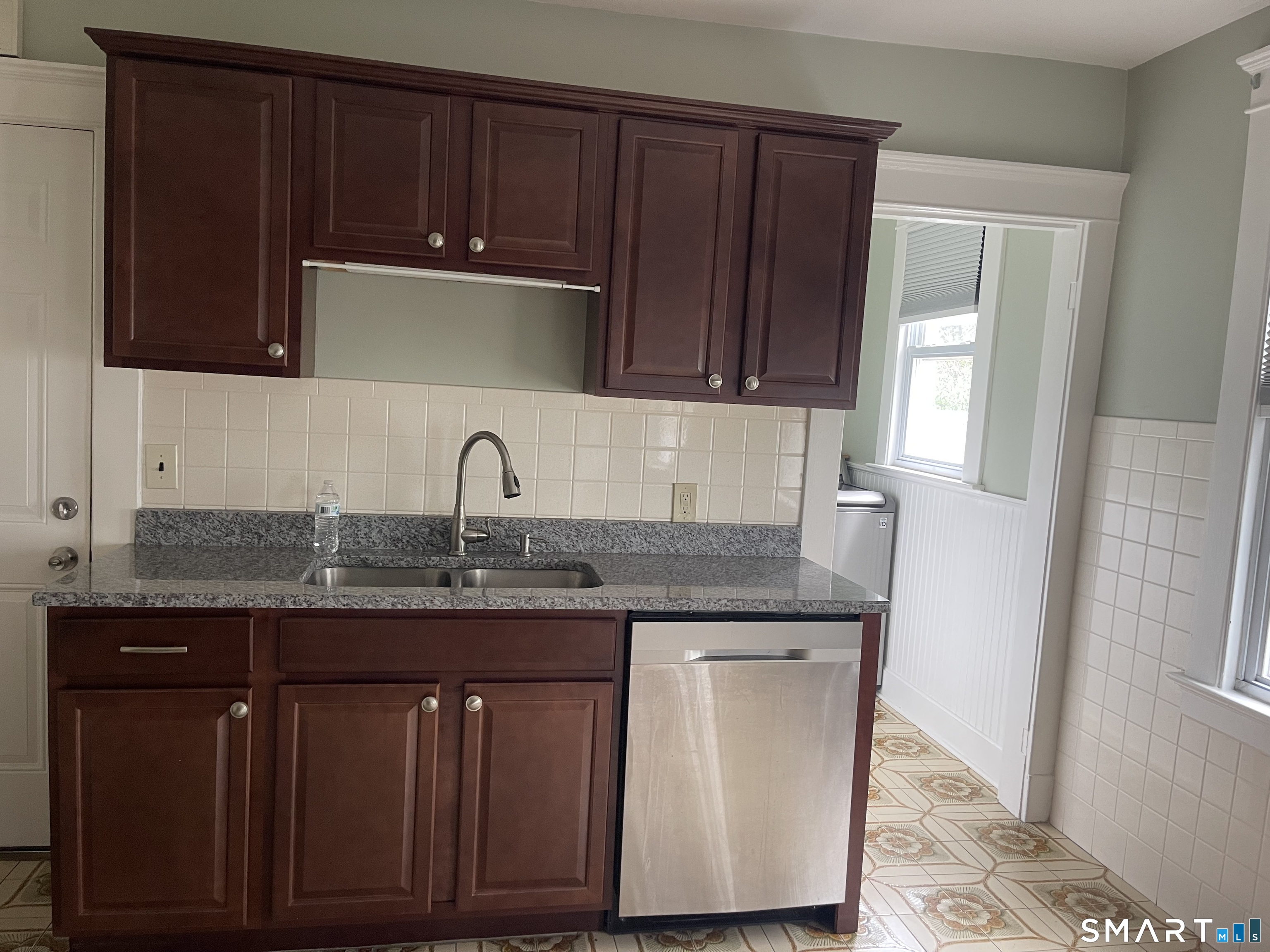 73 Anderson Avenue West Haven CT 06516