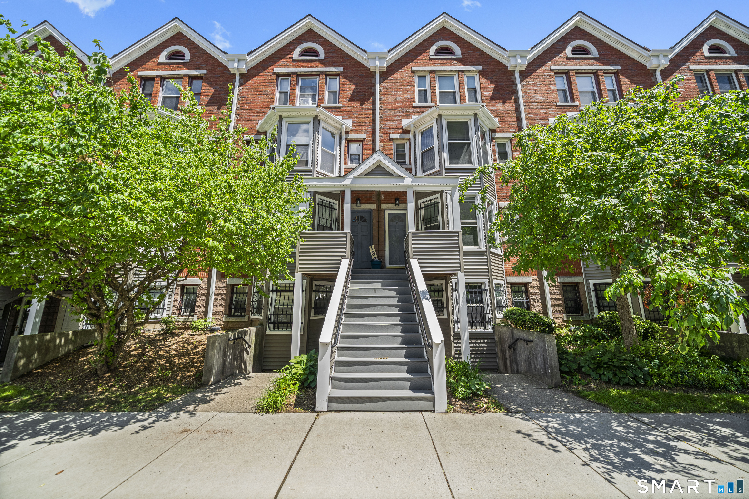 136 Maple Avenue Hartford CT 06114