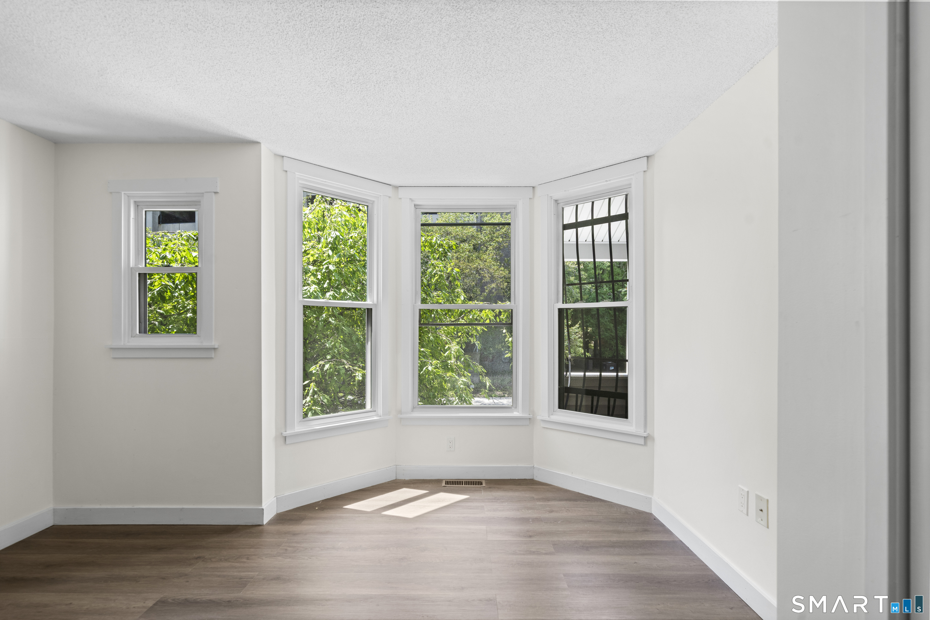 136 Maple Avenue Hartford CT 06114