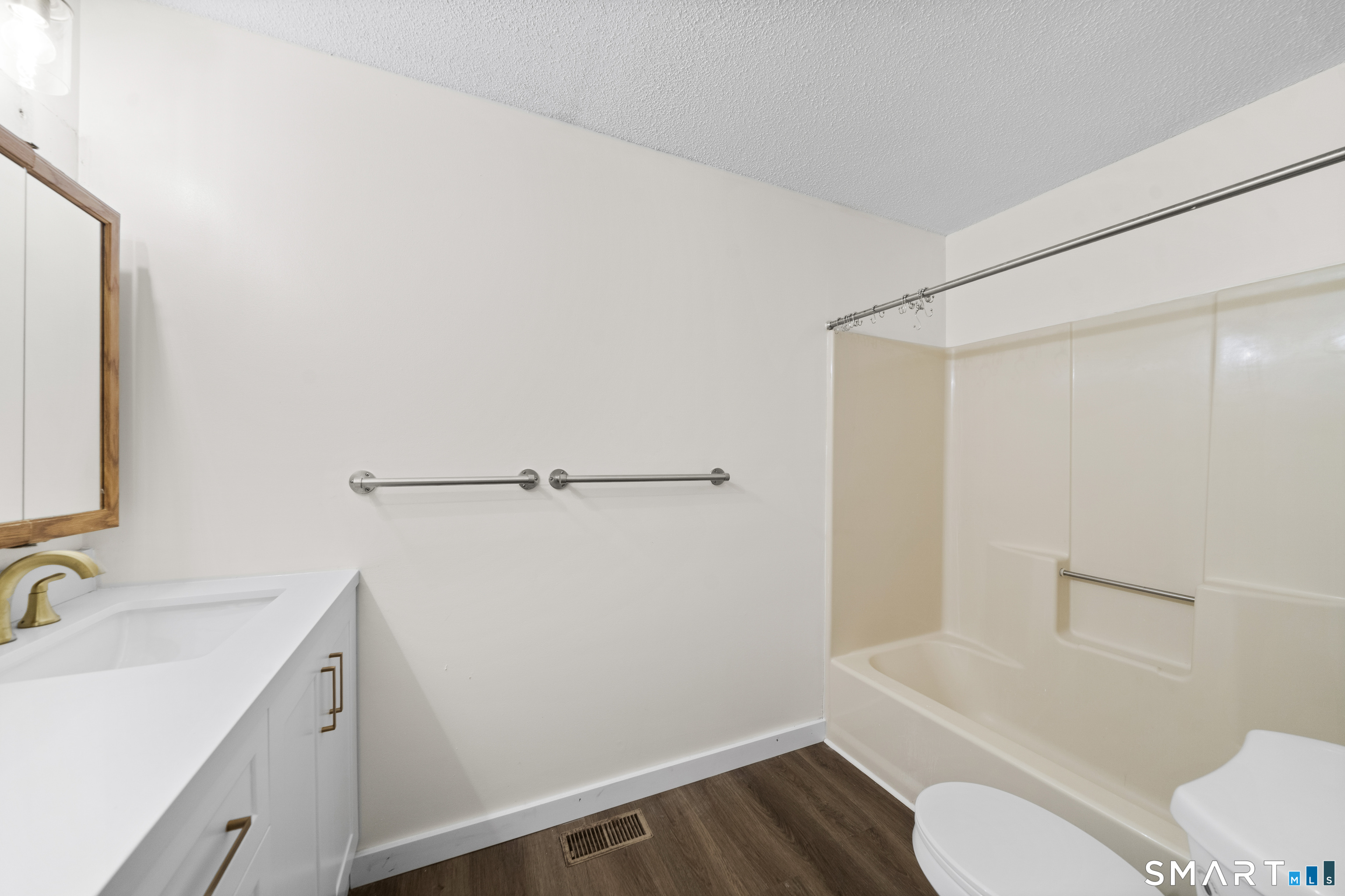 136 Maple Avenue Hartford CT 06114