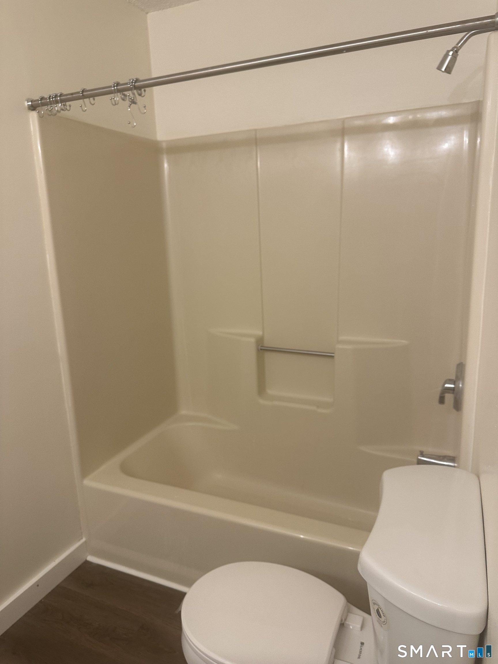136 Maple Avenue Hartford CT 06114