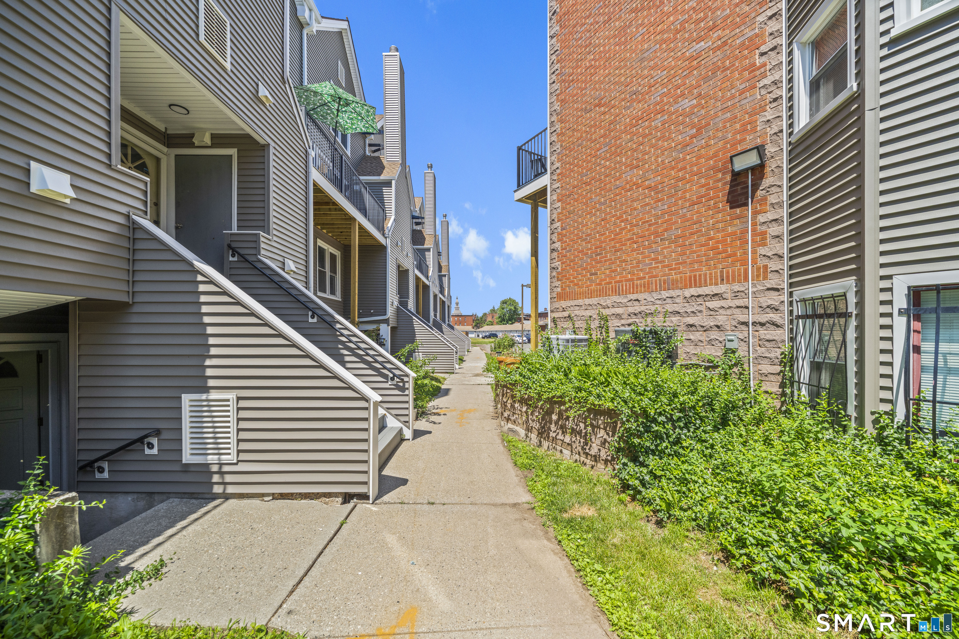 136 Maple Avenue Hartford CT 06114