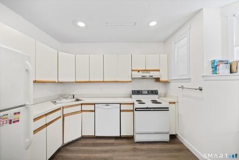 136 Maple Avenue Hartford CT 06114