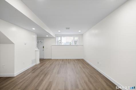 136 Maple Avenue Hartford CT 06114