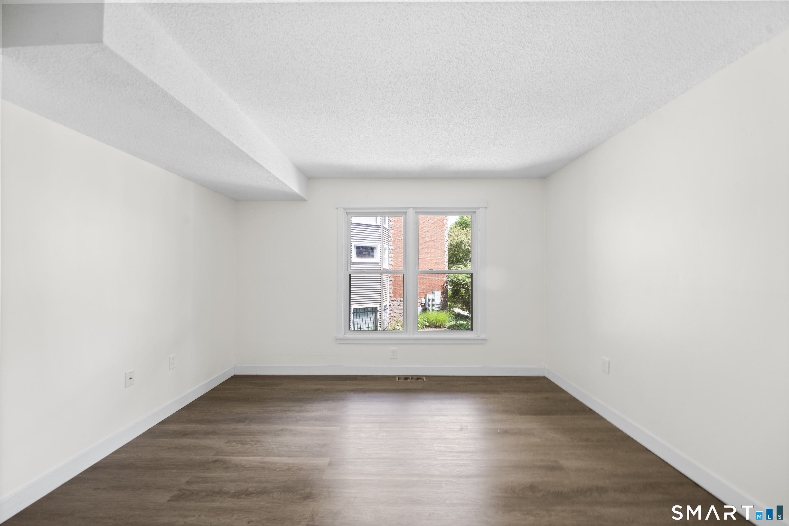136 Maple Avenue Hartford CT 06114