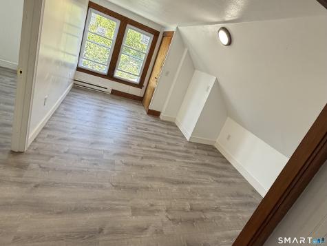 142 Montauk Avenue New London CT 06320
