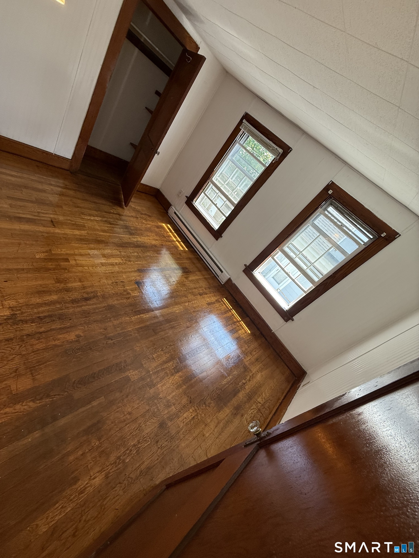 142 Montauk Avenue New London CT 06320