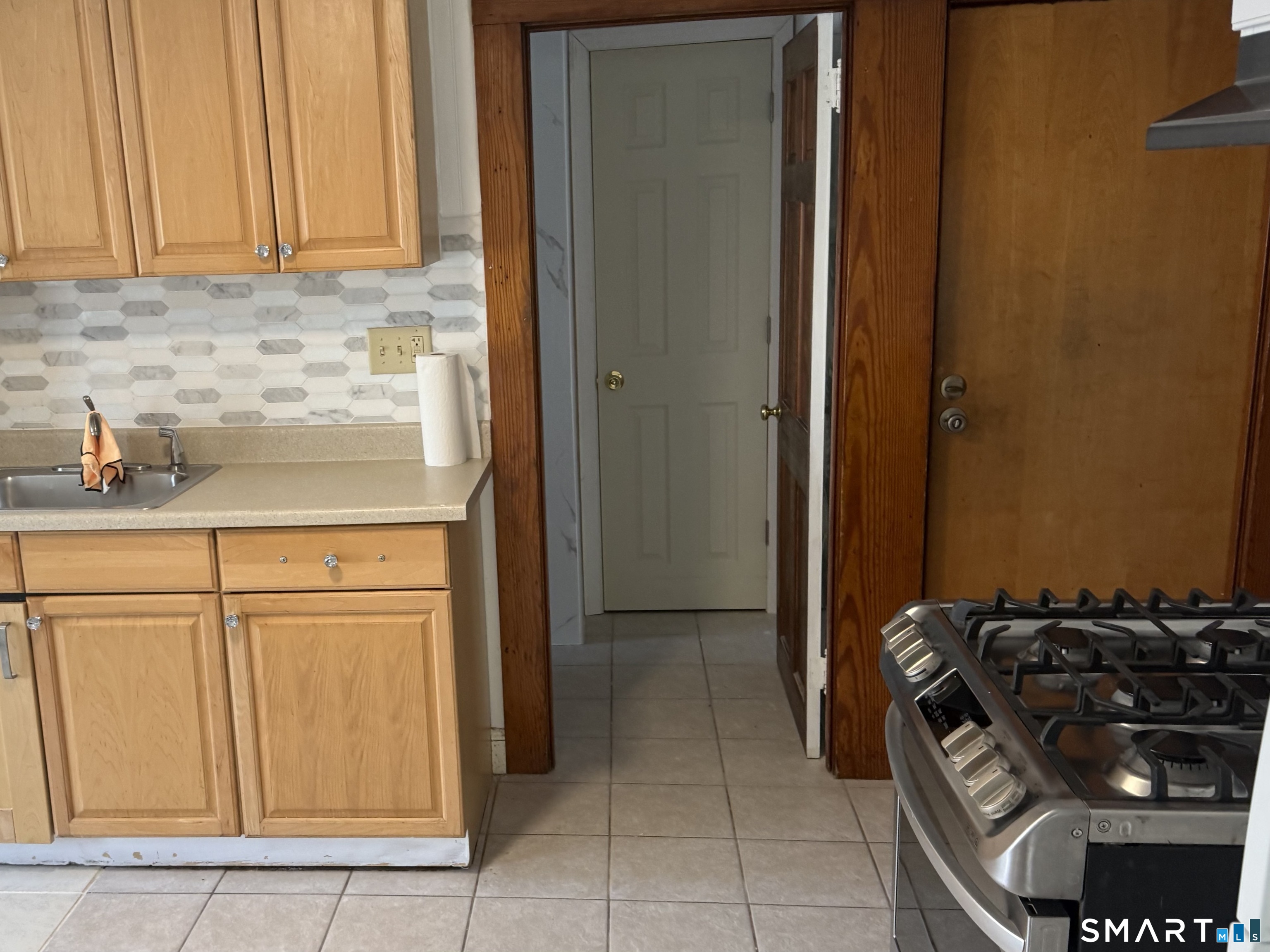 142 Montauk Avenue New London CT 06320