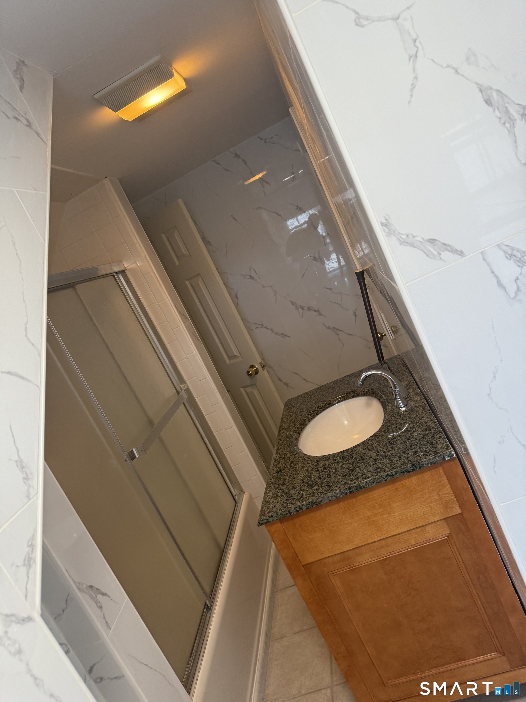 142 Montauk Avenue New London CT 06320