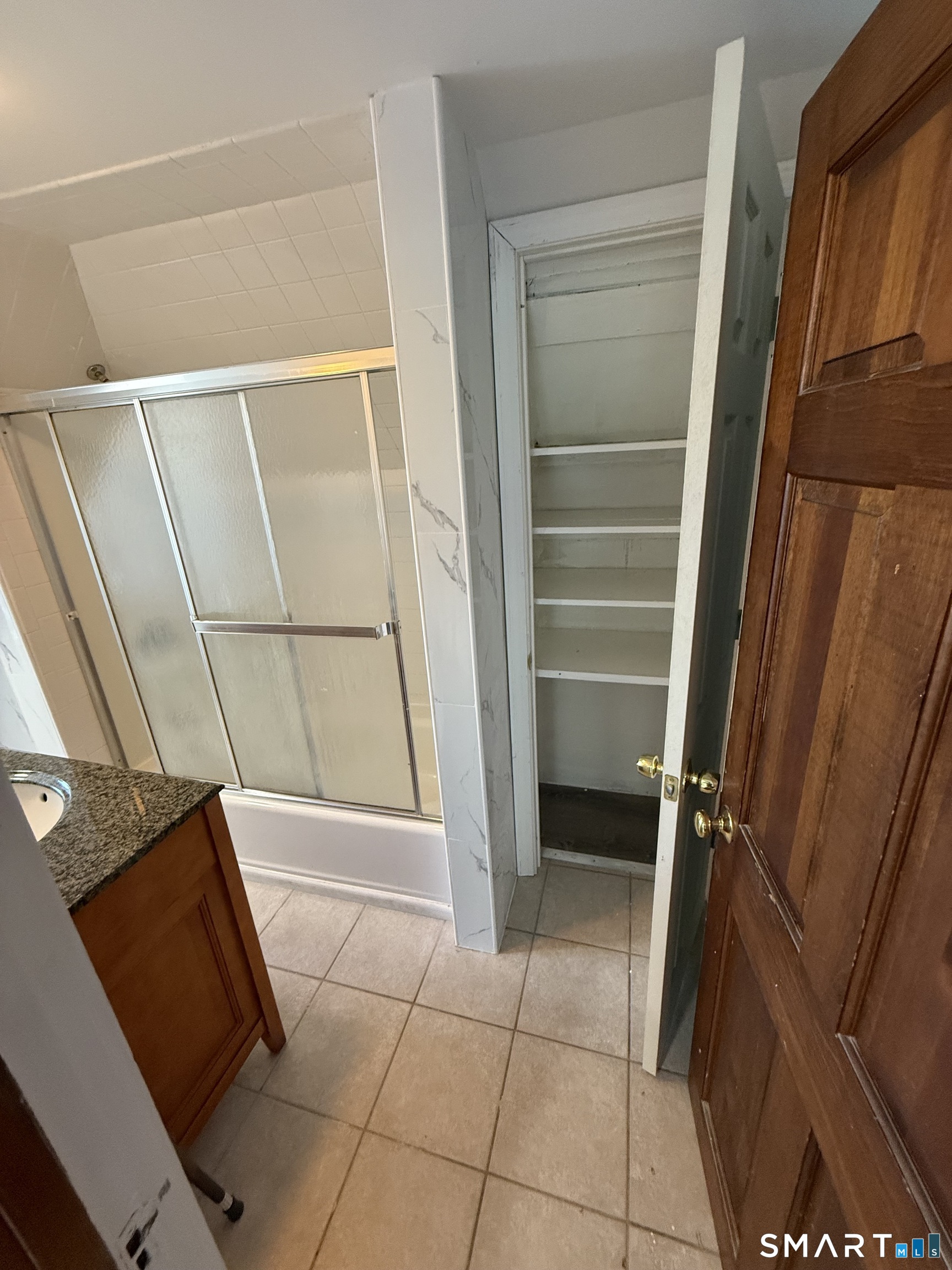 142 Montauk Avenue New London CT 06320