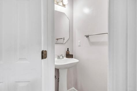 9 Milford Hunt Lane Milford CT 06461