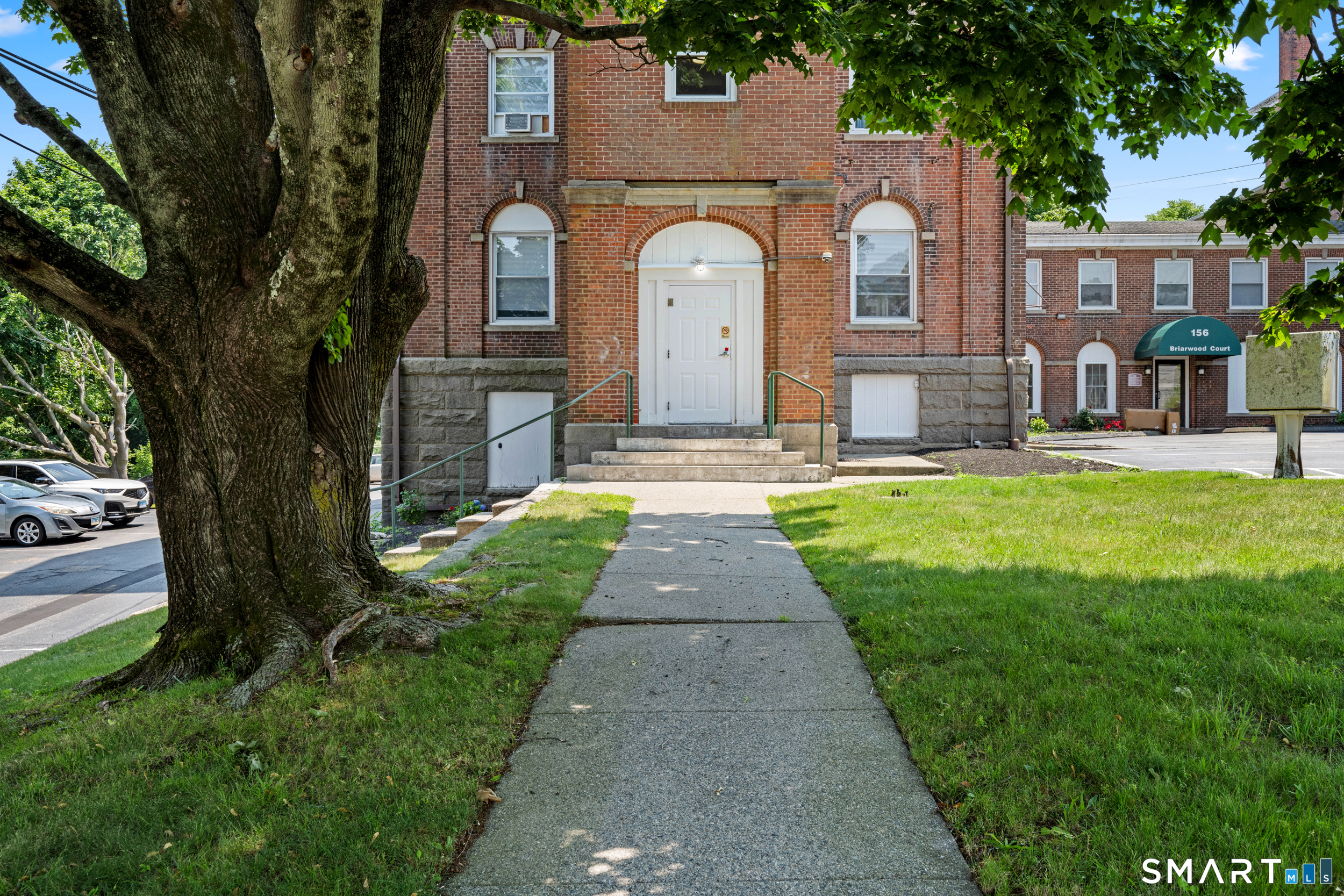 156 Garfield Avenue New London CT 06320