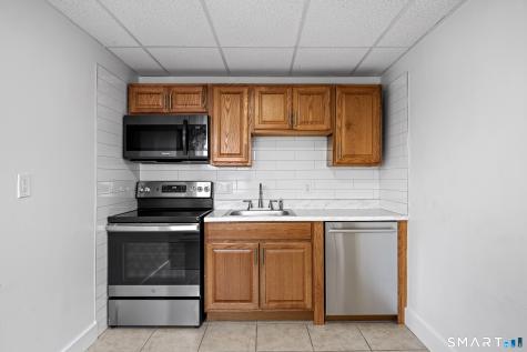 156 Garfield Avenue New London CT 06320