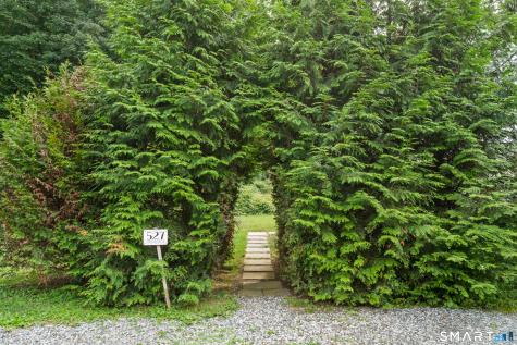 527 Danbury Road Wilton CT 06489