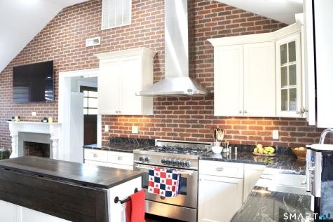 68 Granville Street Fairfield CT 06824