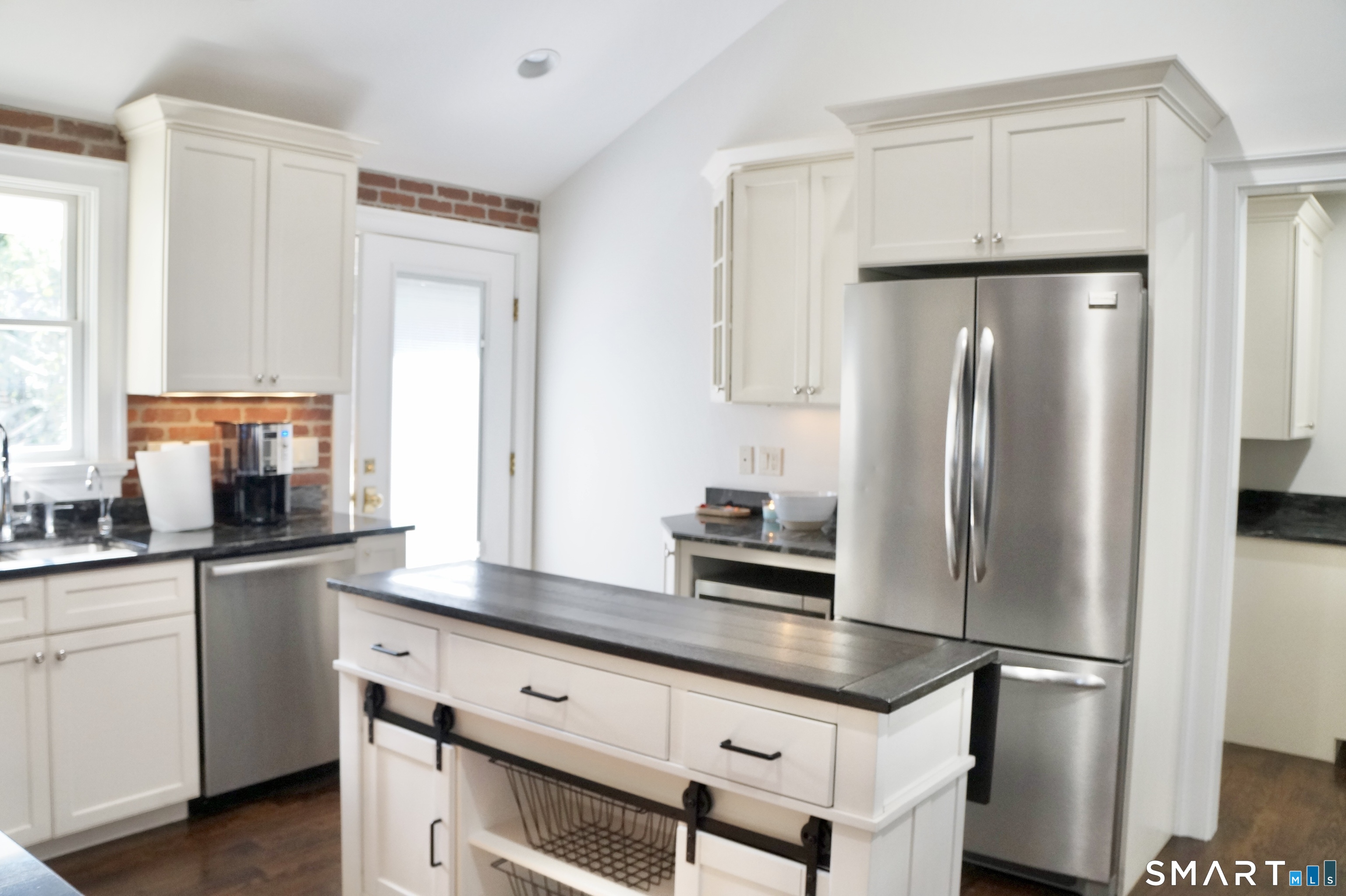 68 Granville Street Fairfield CT 06824