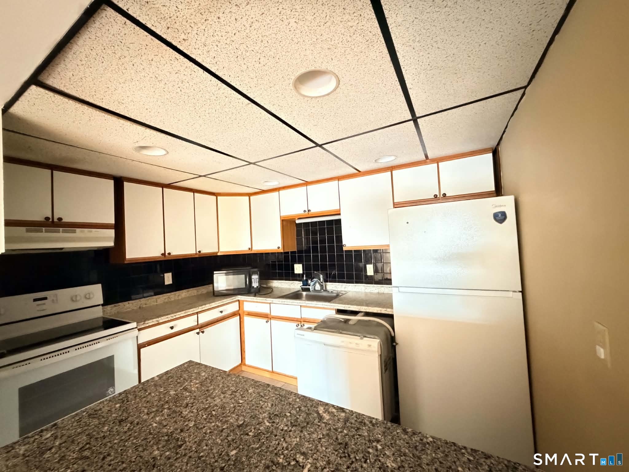 15 Donna Drive New Haven CT 06513