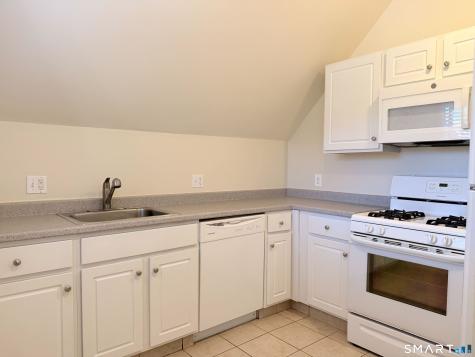 118 Montoya Drive Branford CT 06405
