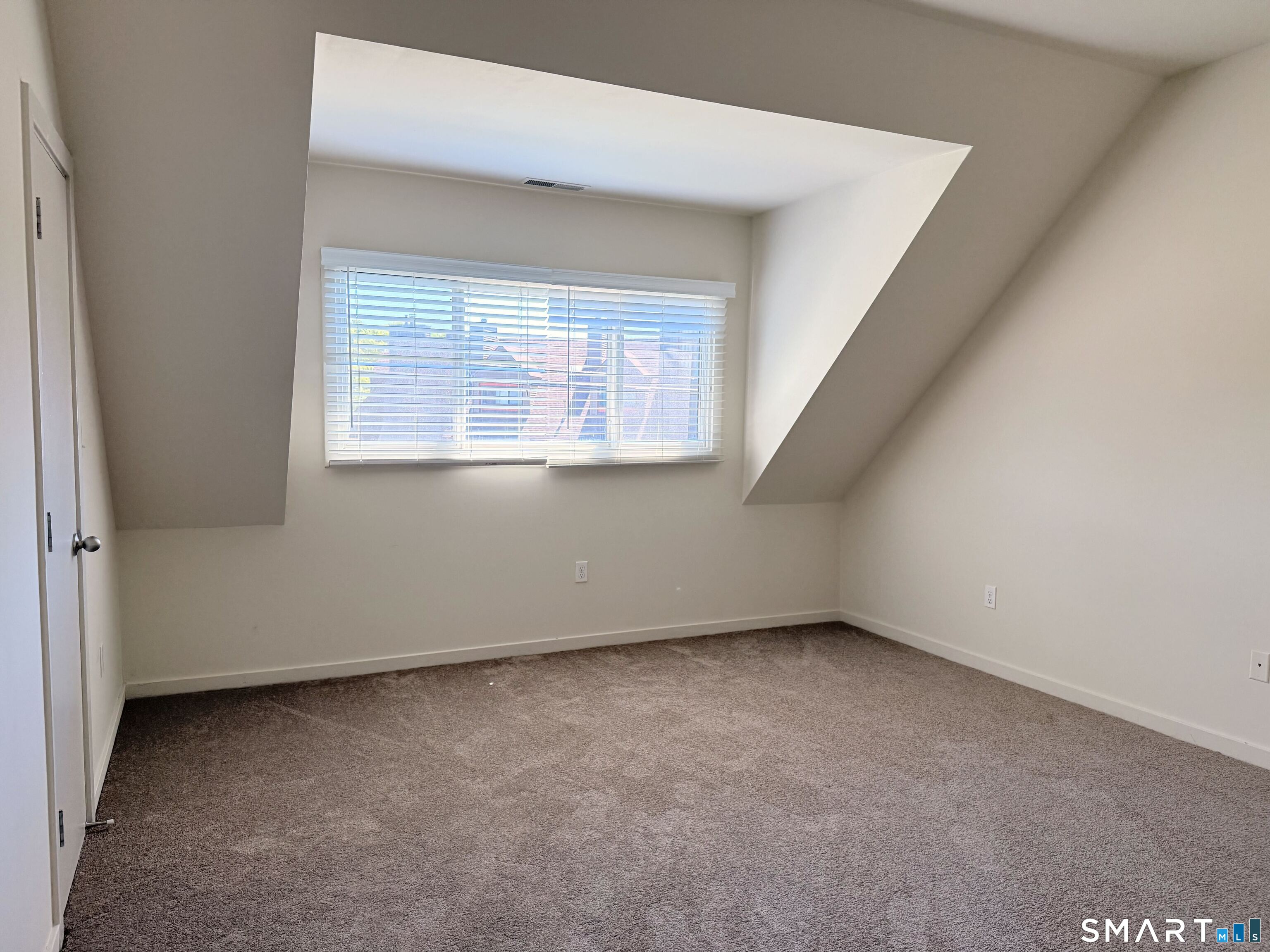 118 Montoya Drive Branford CT 06405