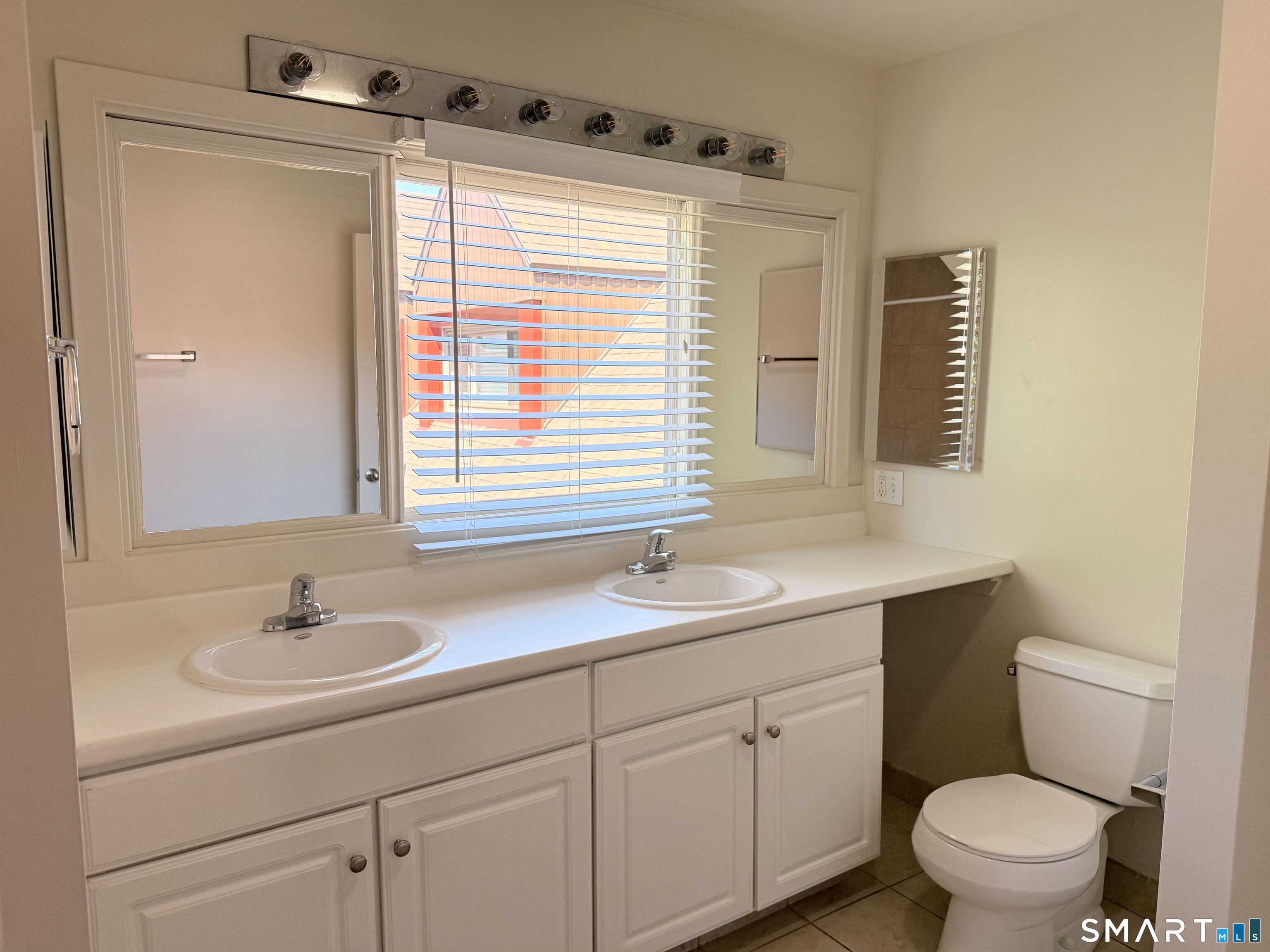 118 Montoya Drive Branford CT 06405