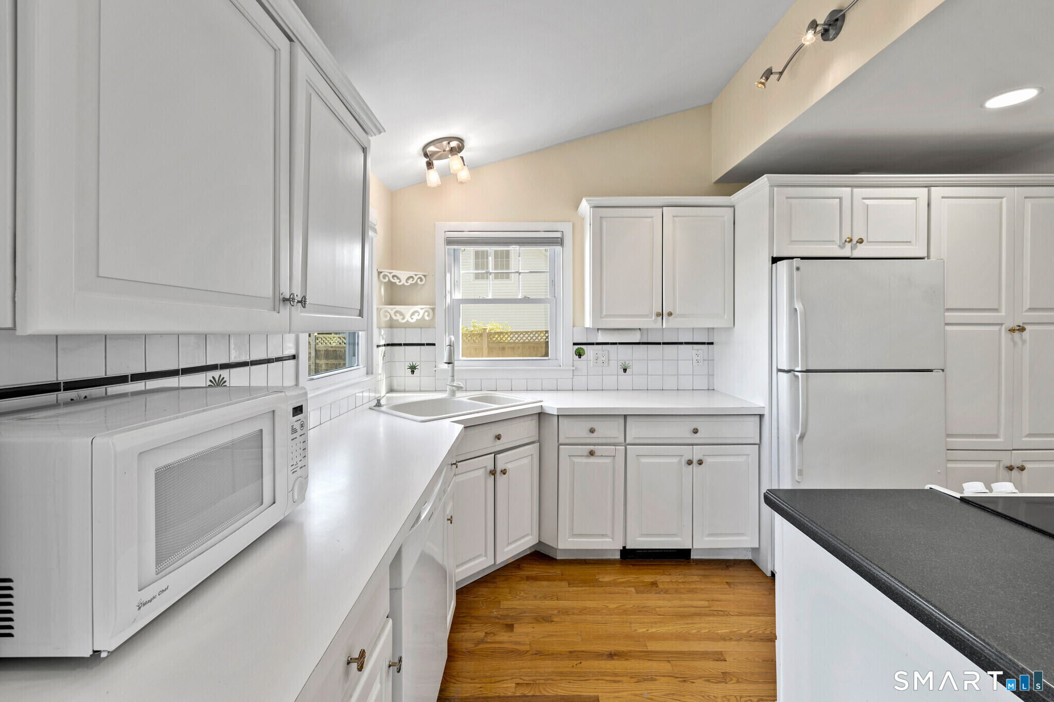 282 Neck Road Madison CT 06443