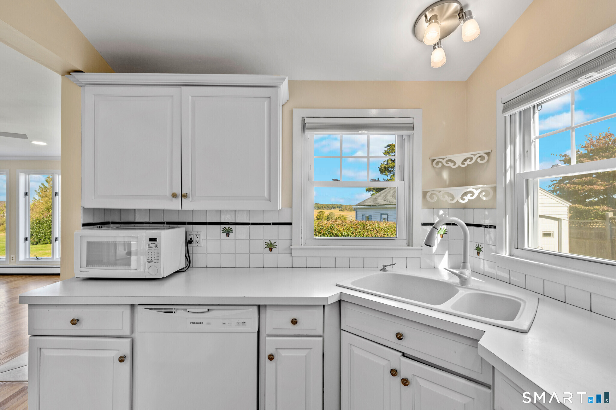 282 Neck Road Madison CT 06443