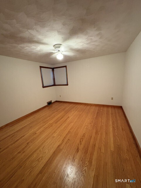 16 Botelle Manor Cromwell CT 06416