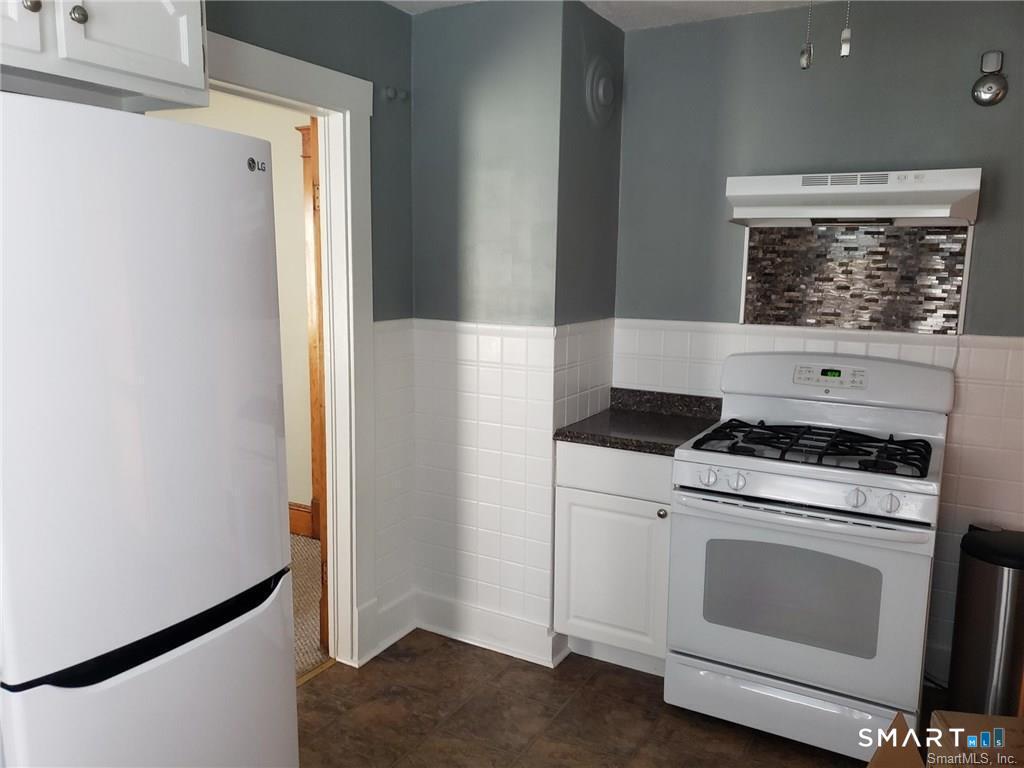 15 Dudley Street Bristol CT 06010