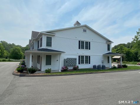 2772 Boston Post Road Guilford CT 06437