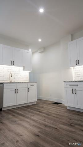 14 Meadow Street Ansonia CT 06401