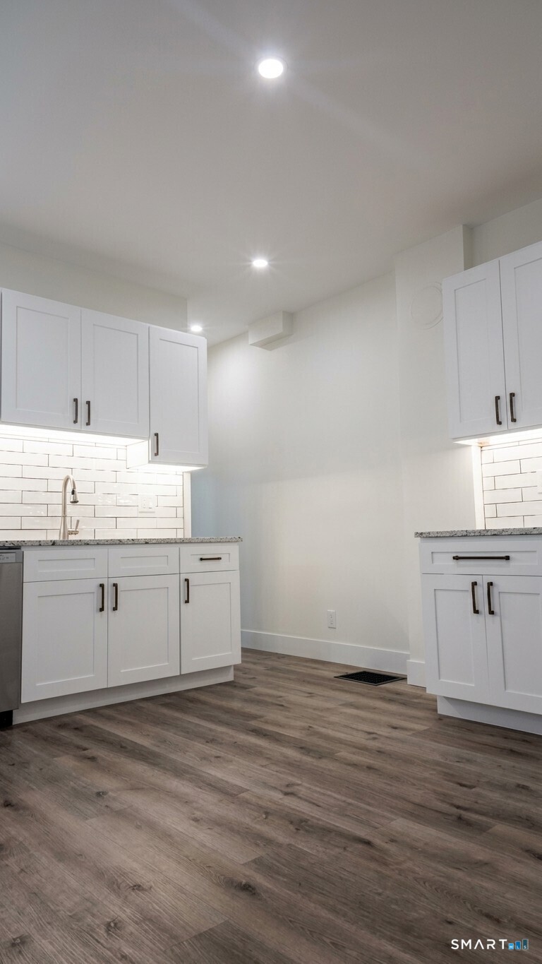 14 Meadow Street Ansonia CT 06401
