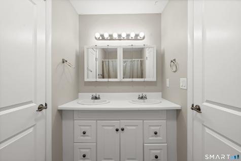 7 Woodland Avenue Bloomfield CT 06002