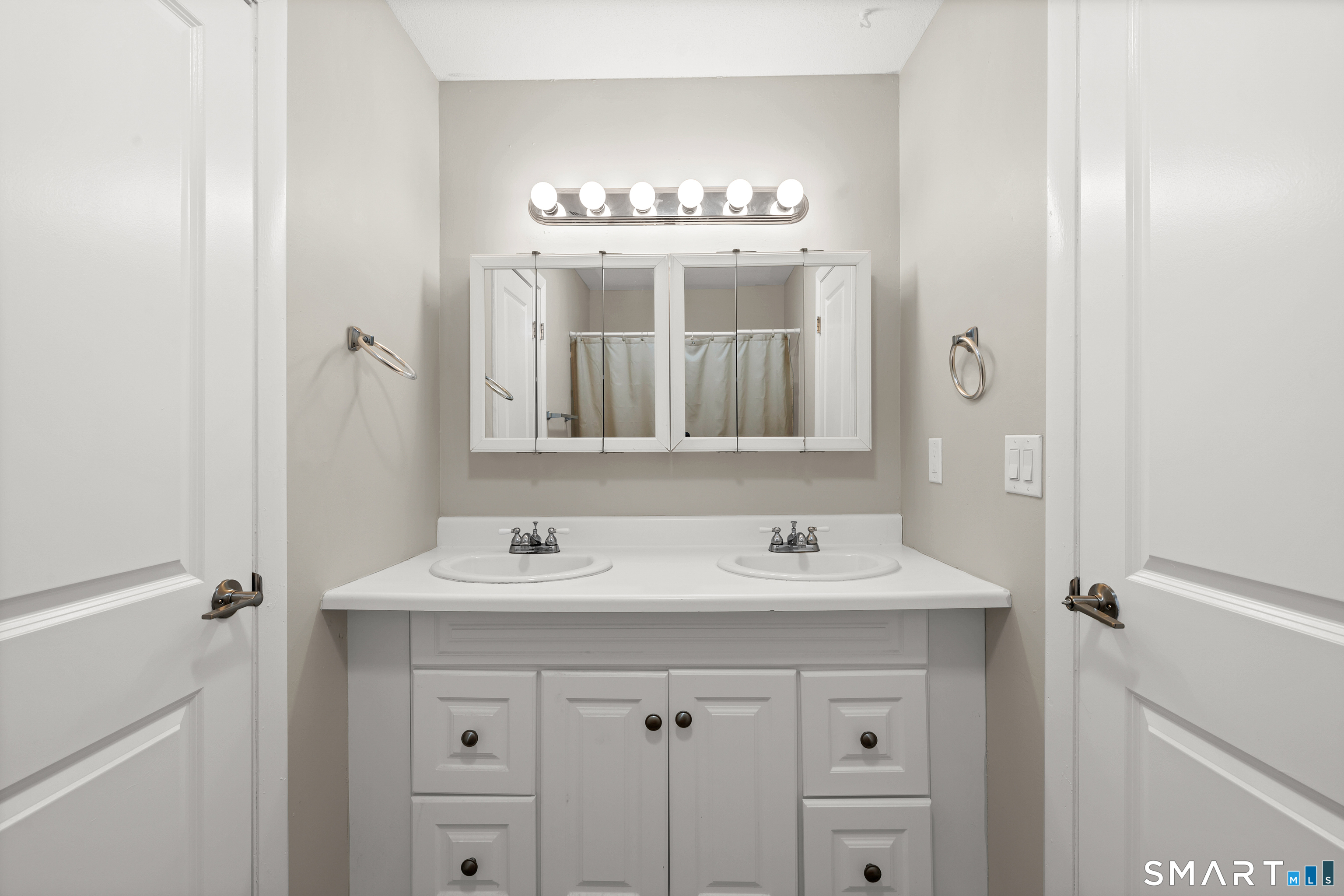 7 Woodland Avenue Bloomfield CT 06002