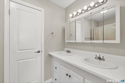 7 Woodland Avenue Bloomfield CT 06002
