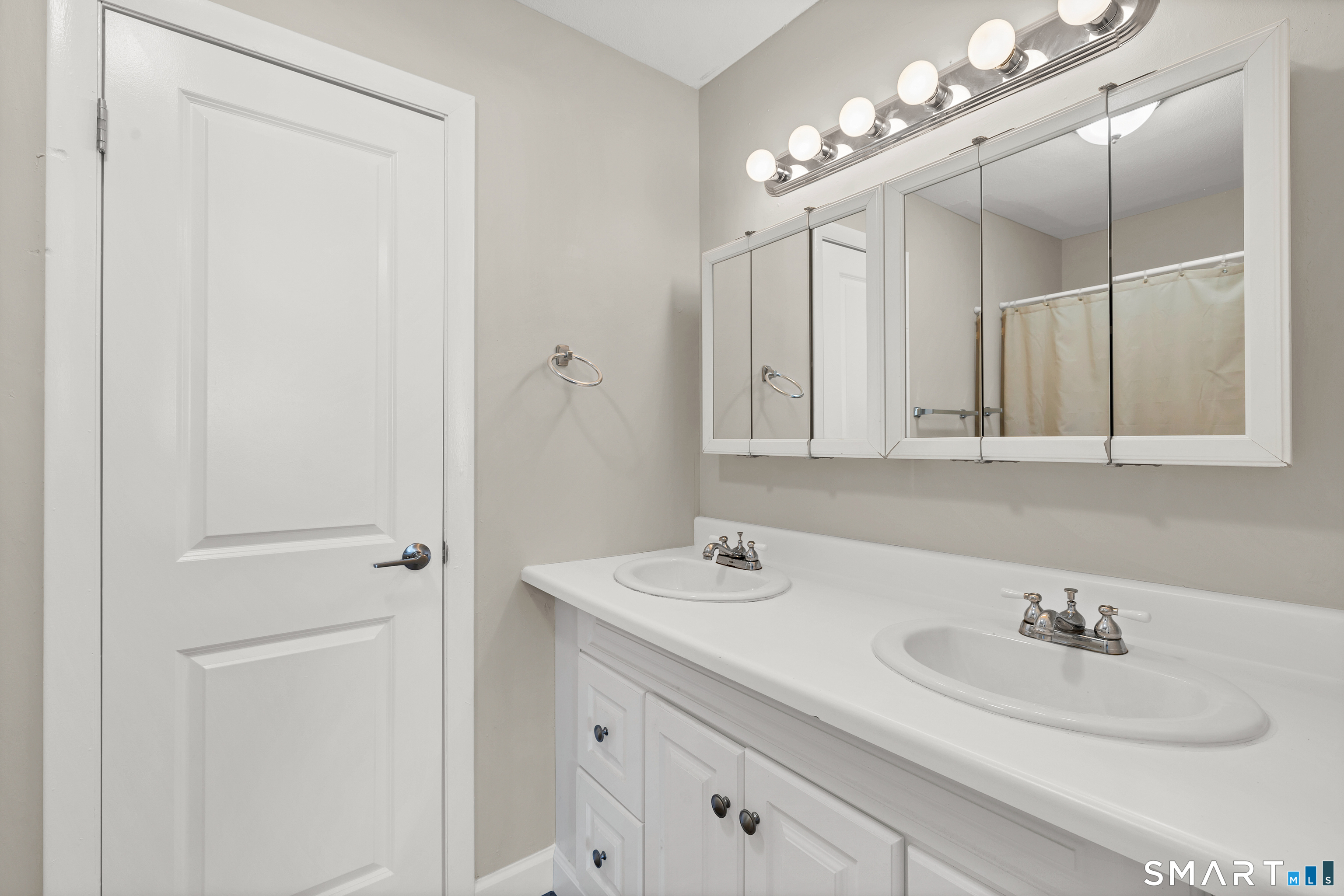 7 Woodland Avenue Bloomfield CT 06002