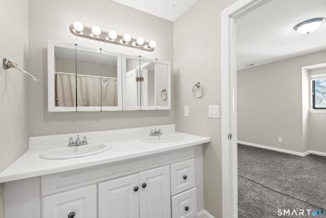 7 Woodland Avenue Bloomfield CT 06002