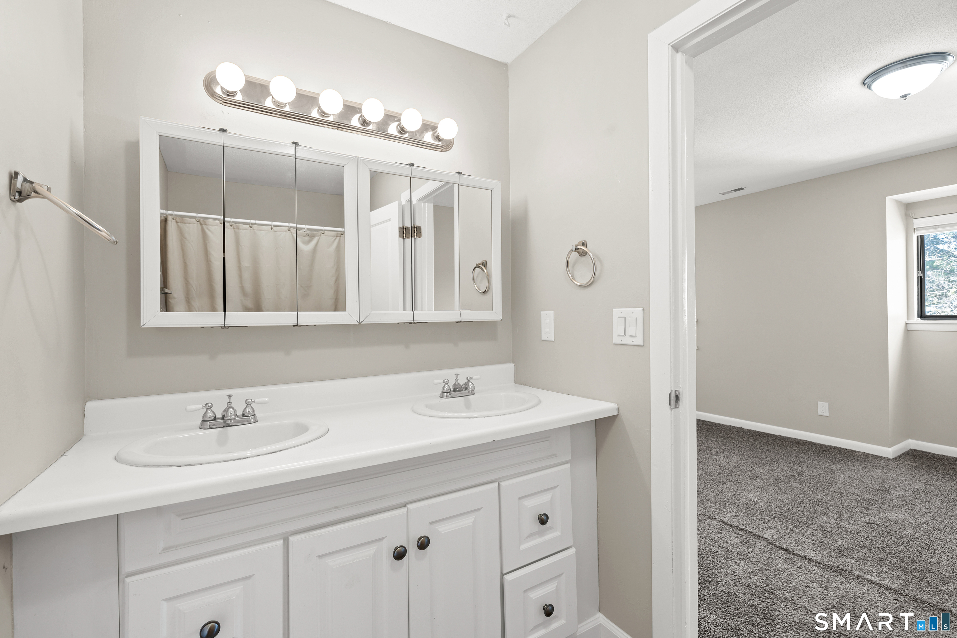 7 Woodland Avenue Bloomfield CT 06002