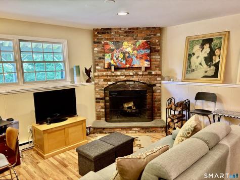 5 Governors Lane Bethel CT 06801