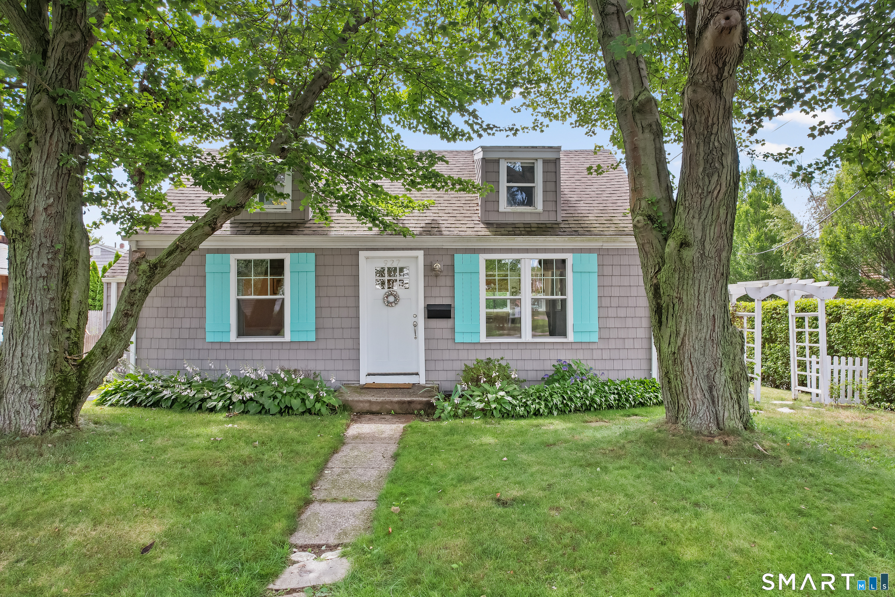 927 East Broadway Milford CT 06460