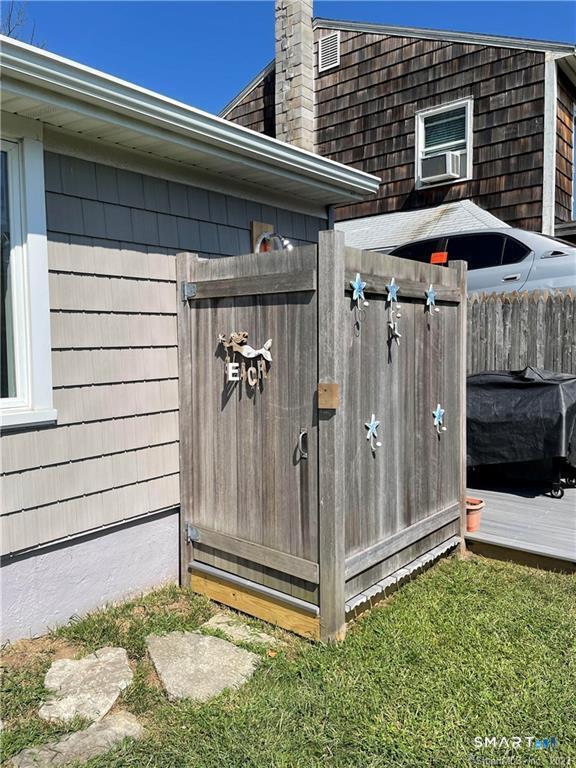 927 East Broadway Milford CT 06460